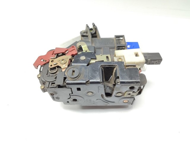 7L0839015B VAG Cerradura de puerta trasera izquierda  disponible Ourense
