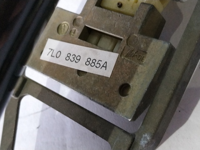 VAG 7L0839885A Soporte de manija exterior de puerta trasera izquierda  en stock Salamanca