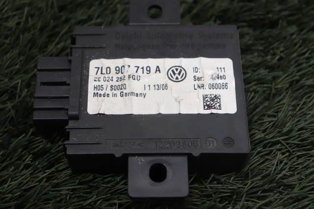 7L0907719A Porsche