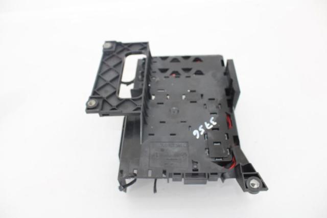 7L0937548C Caja de fusibles trasera interior  comprar en Zaragoza