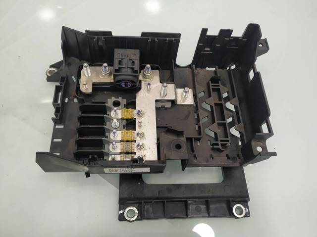 Caja de fusibles, trasera interior 7L0937548C VAG/Audi