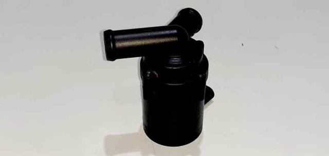 VAG 7L0965561D Bomba de agua eléctrica auxiliar  disponible España