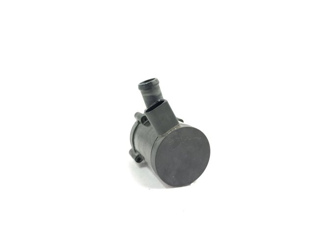 7L0965561D VAG Bomba de agua eléctrica auxiliar  en stock Córdoba