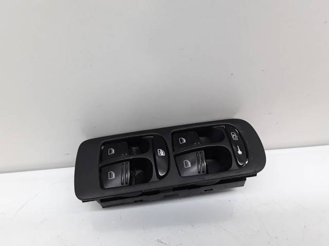 7L5959857A Interruptor de elevalunas delantera izquierda  en stock Sabadell