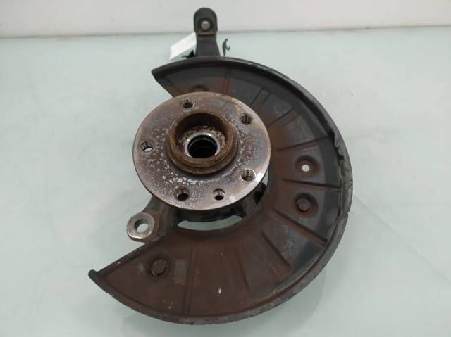 7L6407257A Mangueta delantera izquierda  en stock Sabadell
