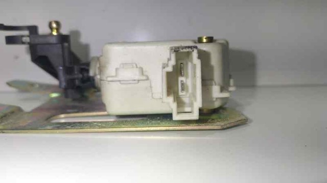 7L6827425 Motor de apertura/cierre del cierre del maletero (puerta trasera 3/5)  comprar en Reus