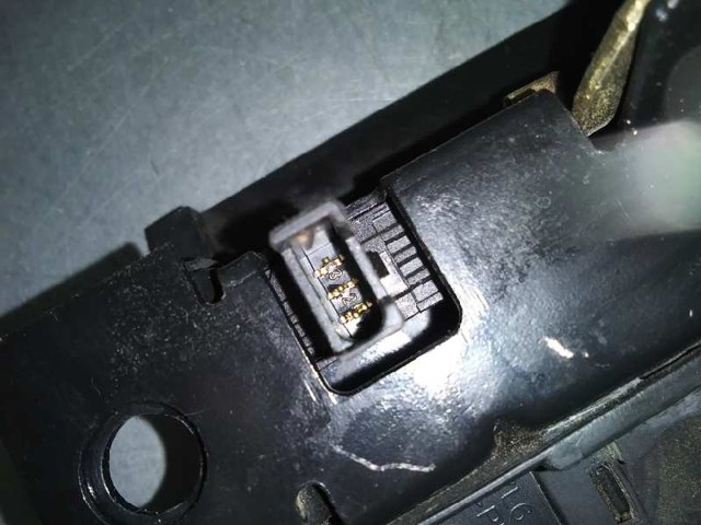7L6827505 Cerradura de tapa de maletero  comprar en Reus