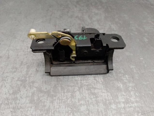 7L6827505 Cerradura de tapa de maletero  comprar en Reus