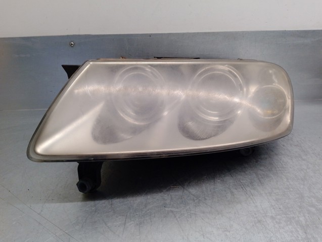 7L6941015BK VAG Faro izquierdo  en stock Huelva