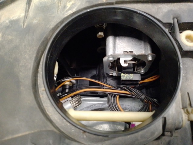 VAG 7L6941015BK Faro izquierdo  en stock Valencia