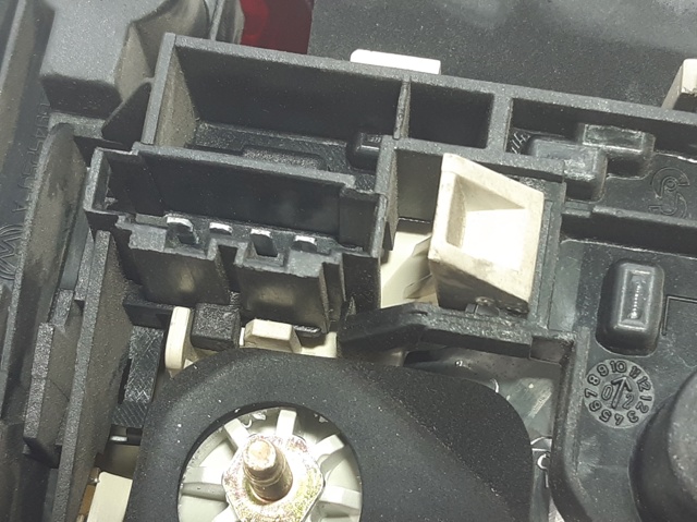 7L6945095K VAG Piloto trasero exterior izquierdo comprar Alcalá