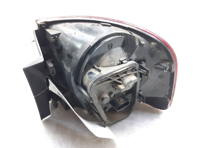 7L6945095P VAG Piloto trasero exterior izquierdo  disponible Vigo