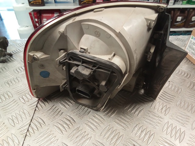 VAG 7L6945096K Piloto trasero exterior derecho comprar Barcelona