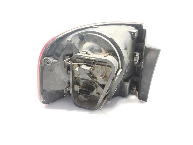 7L6945096K VAG Piloto trasero exterior derecho  disponible Vigo