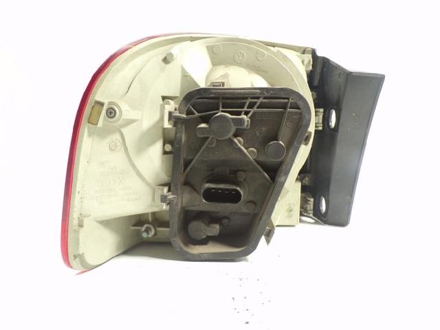 7L6945096P VAG Piloto trasero exterior derecho  disponible Vigo