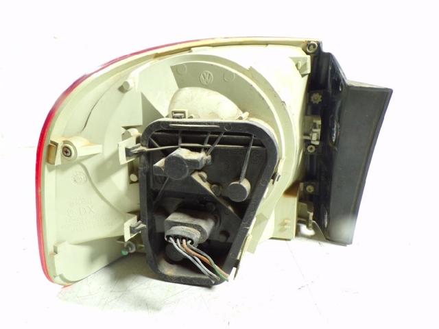 7L6945096P VAG Piloto trasero exterior derecho comprar Alcalá