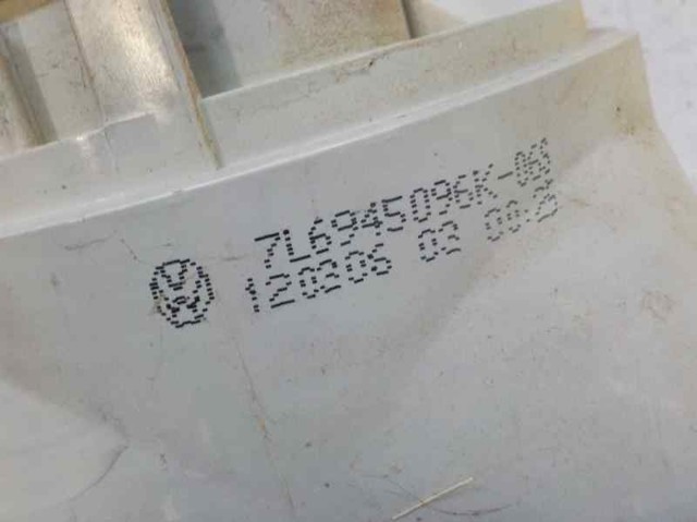 7L6945096P VAG Piloto trasero exterior derecho  en stock Gandía