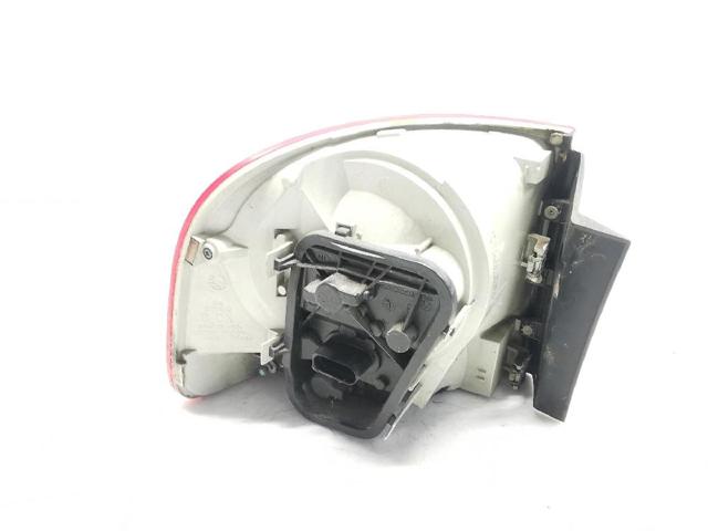 7L6945096P VAG Piloto trasero exterior derecho comprar Alcalá