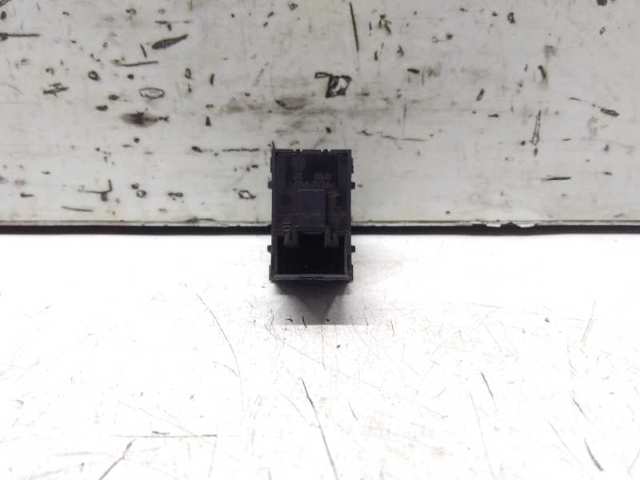 7L6959855 Botón de encendido del motor del elevalunas delantero derecho  comprar en Pontevedra