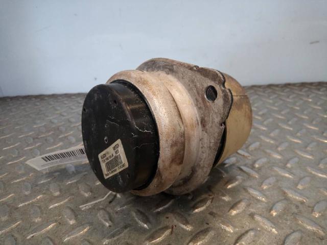 7L8199131A Soporte de motor, Izquierda / Derecha comprar Sevilla