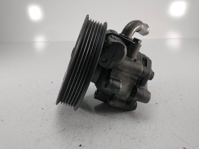 7L8422154 VAG Bomba de dirección asistida  disponible Ourense