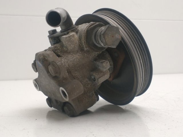 7L8422154 Bomba de dirección asistida  disponible Burgos