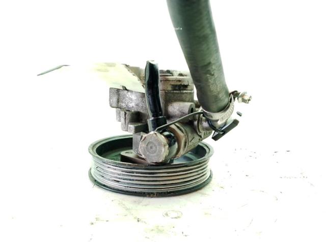 7L8422154D Bomba de dirección comprar Sevilla