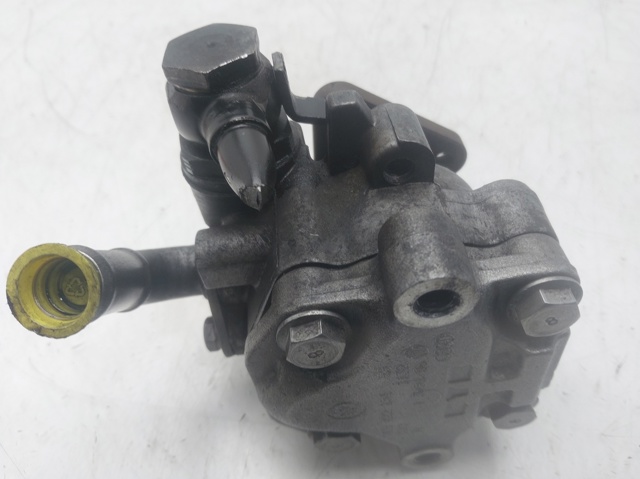 7L8422154ES Bomba de dirección asistida  disponible Málaga