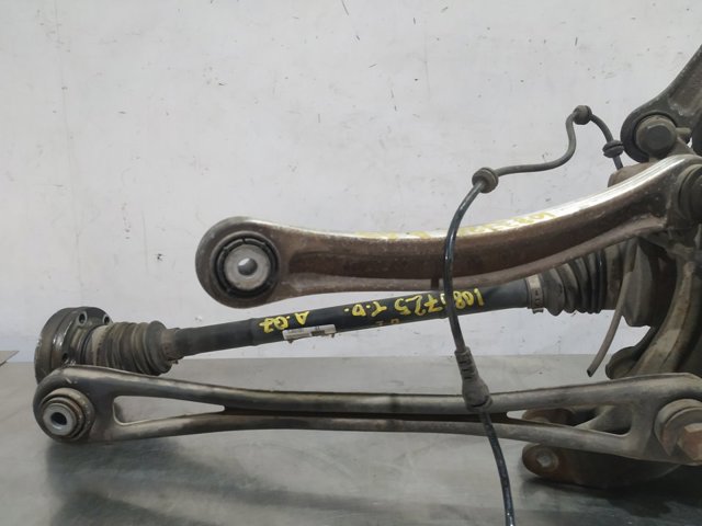 7L8505436 Mangueta trasera derecha  disponible Utrera