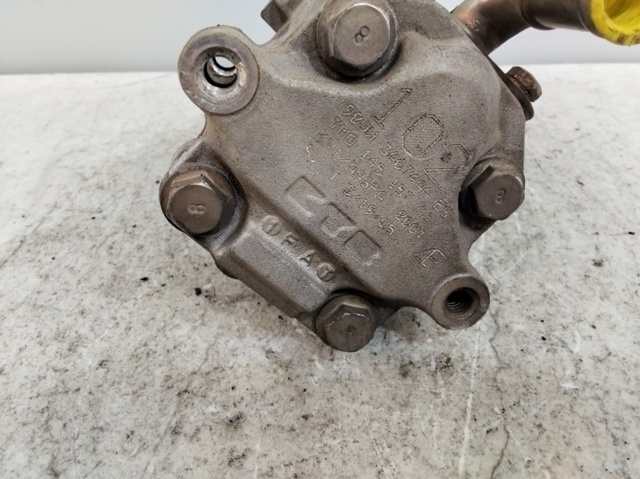 VAG 7M0145157AA Bomba de dirección asistida  disponible Valladolid