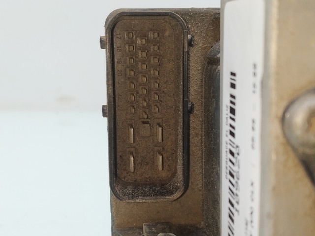 7M0614111AE Ford