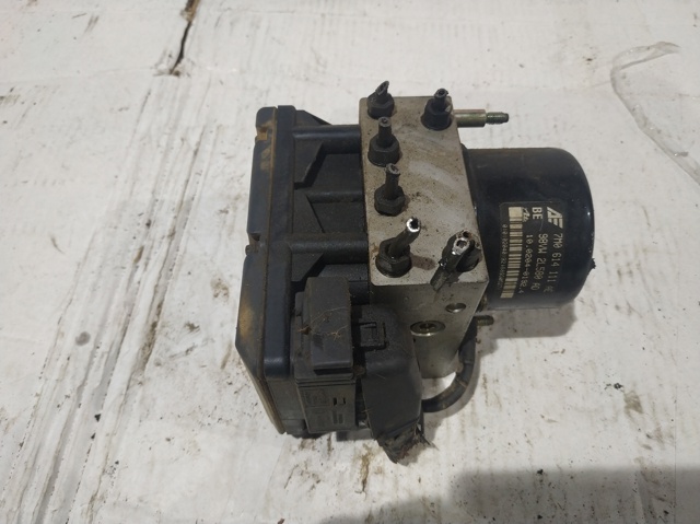 7M0614111AE Ford