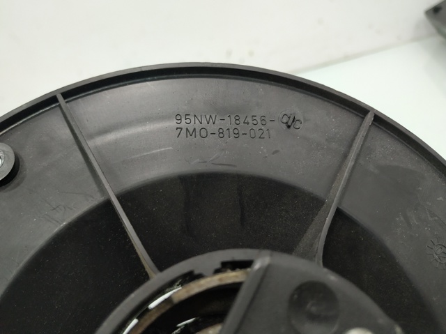 7M0819021 VAG