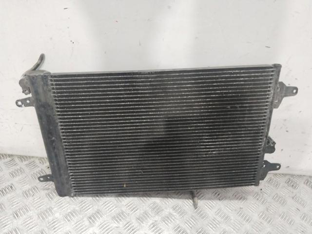 7M0820413F VAG Condensador aire acondicionado  en stock Huelva
