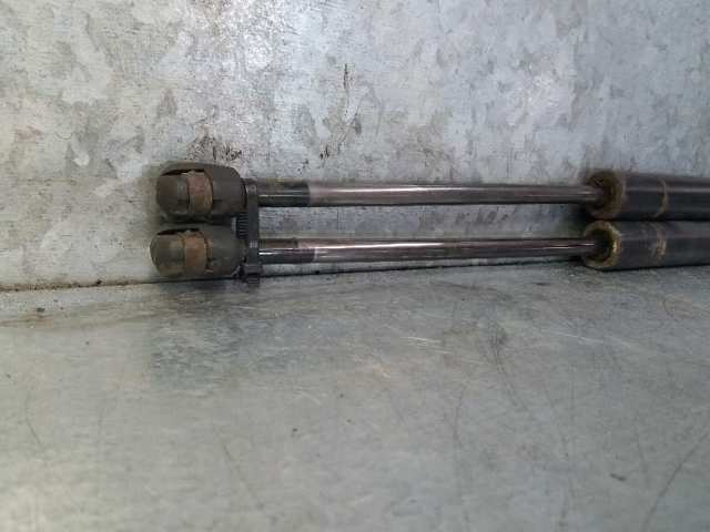 7M0827550G Amortiguador maletero  en stock Sabadell