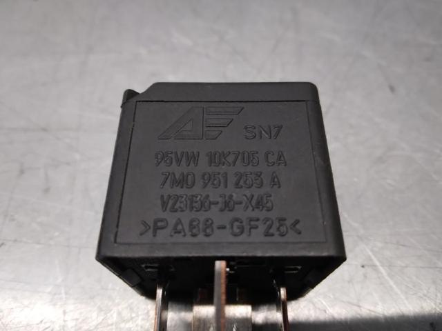 7M0951253A Relé ventilador comprar Sevilla