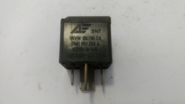 Relé, ventilador de habitáculo Audi Q7 4MB, 4MG, 4MQ