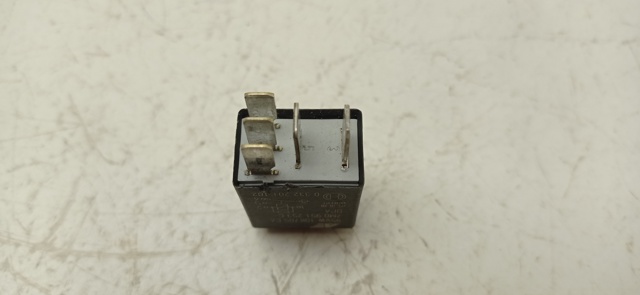 7M0951253C Relé eléctrico multifuncional comprar Girona