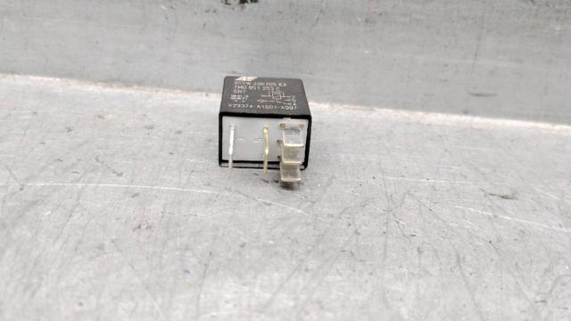 7M0951253C Relé eléctrico multifuncional  comprar en Zaragoza