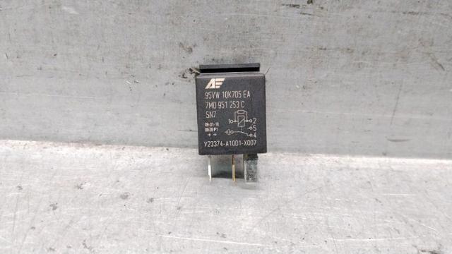 7M0951253C VAG Relé eléctrico multifuncional  en stock Córdoba