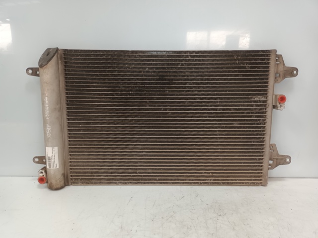 VAG 7M3820411E Condensador de aire acondicionado  disponible Lugo