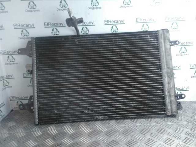 7M3820411E Condensador de aire acondicionado  disponible Utrera