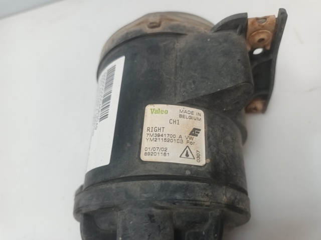 VAG 7M3941700 Faro antiniebla derecho  en stock Terrassa