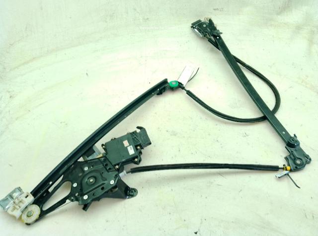 7M3959802 Motor del elevalunas de la puerta delantera derecha  en stock Granada