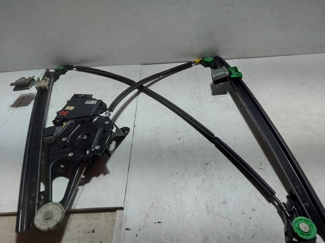 VAG 7M3959802 Motor del elevalunas de la puerta delantera derecha  comprar en Ponferrada
