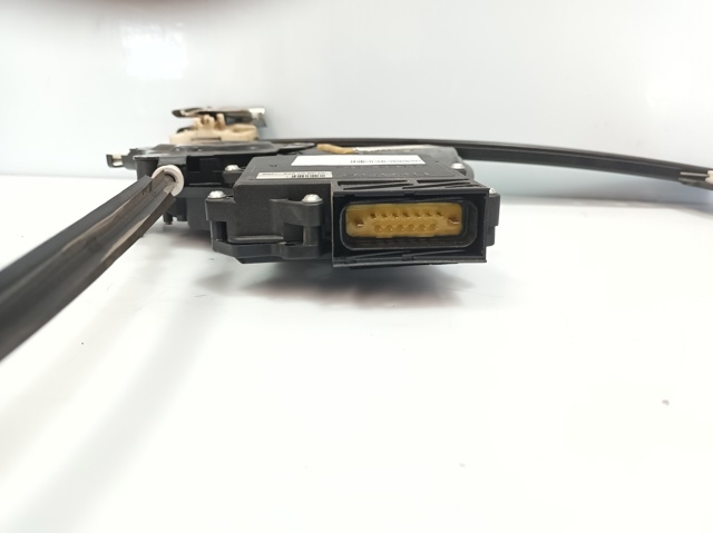 7M3959812 Motor del elevalunas de la puerta trasera derecha  comprar en Pontevedra