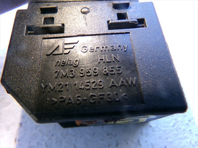 7M3959855 Botón de encendido del motor del elevalunas delantero derecho  disponible Burgos