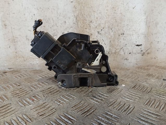 7M5AR21812AA Ford