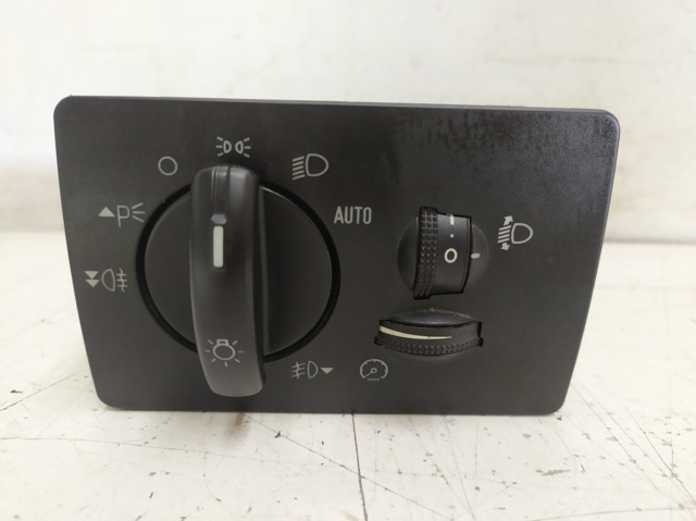7M5T13A024CA Interruptor de luces en el tablero comprar Almería