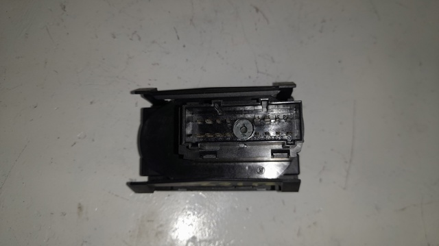 7M5T13A024CA Interruptor de luces en el tablero comprar Sevilla